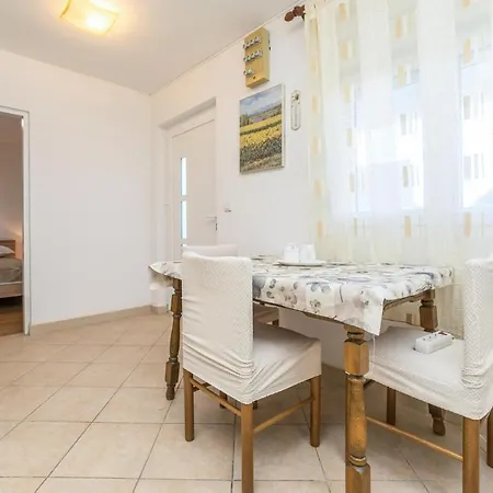 1 Bedroom Stunning In Pag Apartmán Pag Town