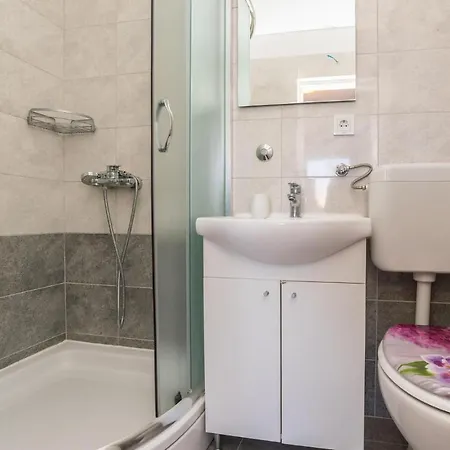 1 Bedroom Stunning In Pag Apartmán Pag Town