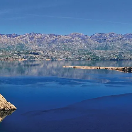 Apartment 1 Bedroom Pet Friendly In Pag *