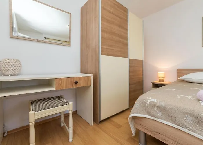 1 Bedroom Pet Friendly In Pag * Pag Town